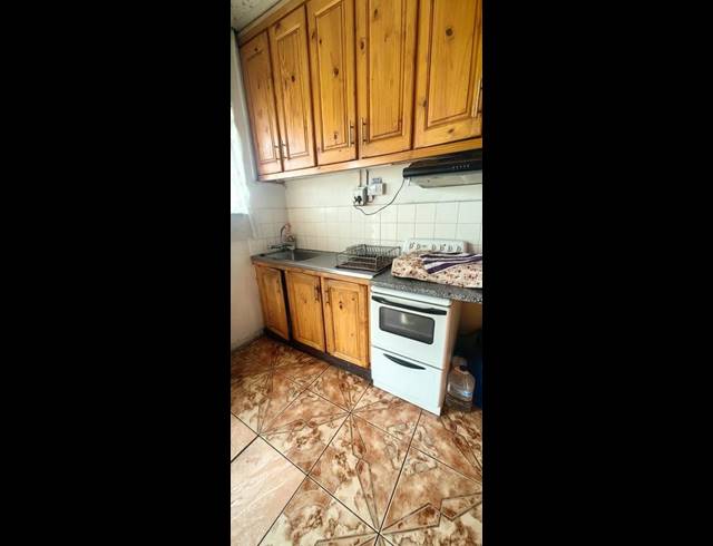 2 BEDROOM APARTMENT FOR SALE IN VANDERBIJLPARK CW 1